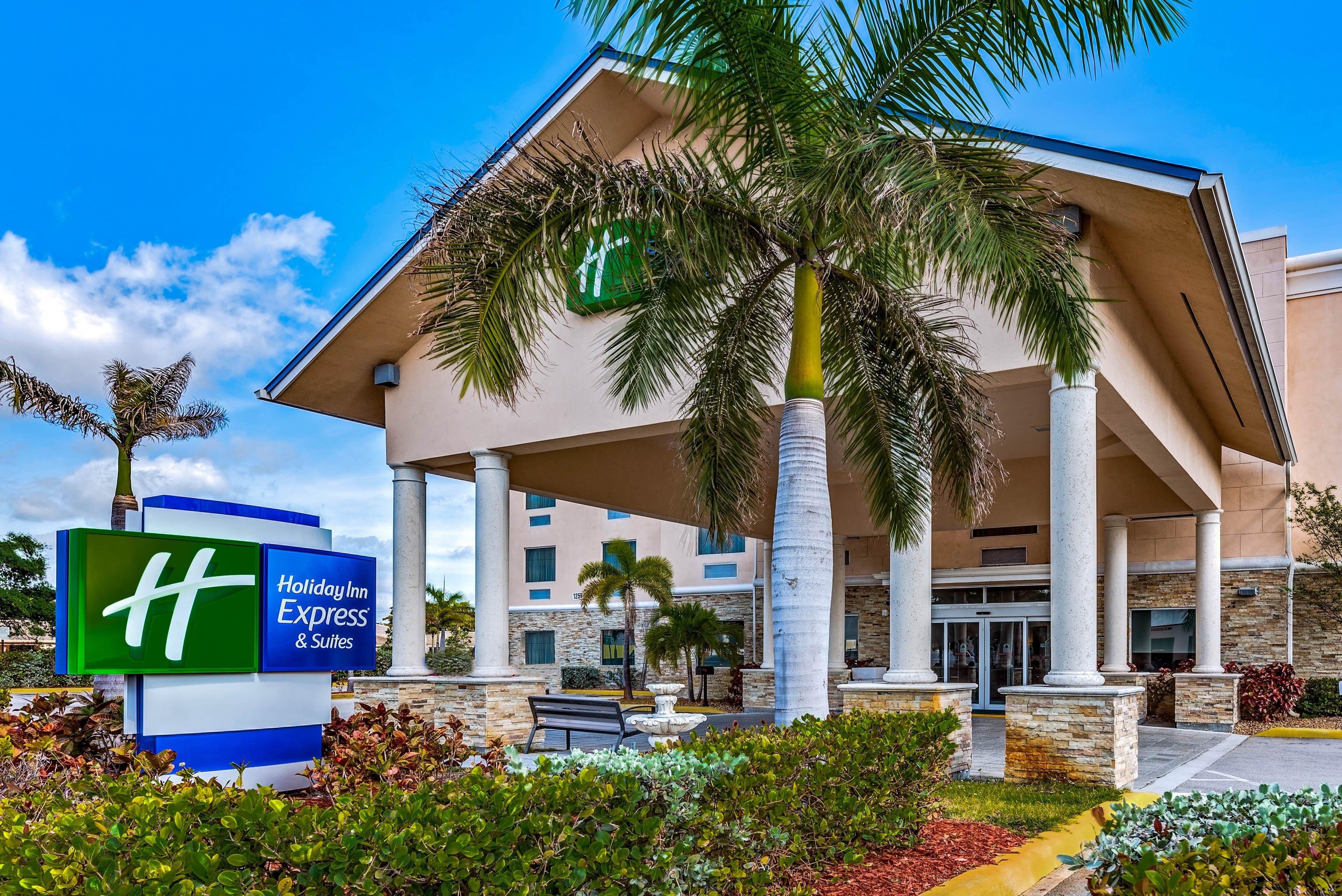 Holiday Inn Express & Suites Lantana By Ihg Екстериор снимка