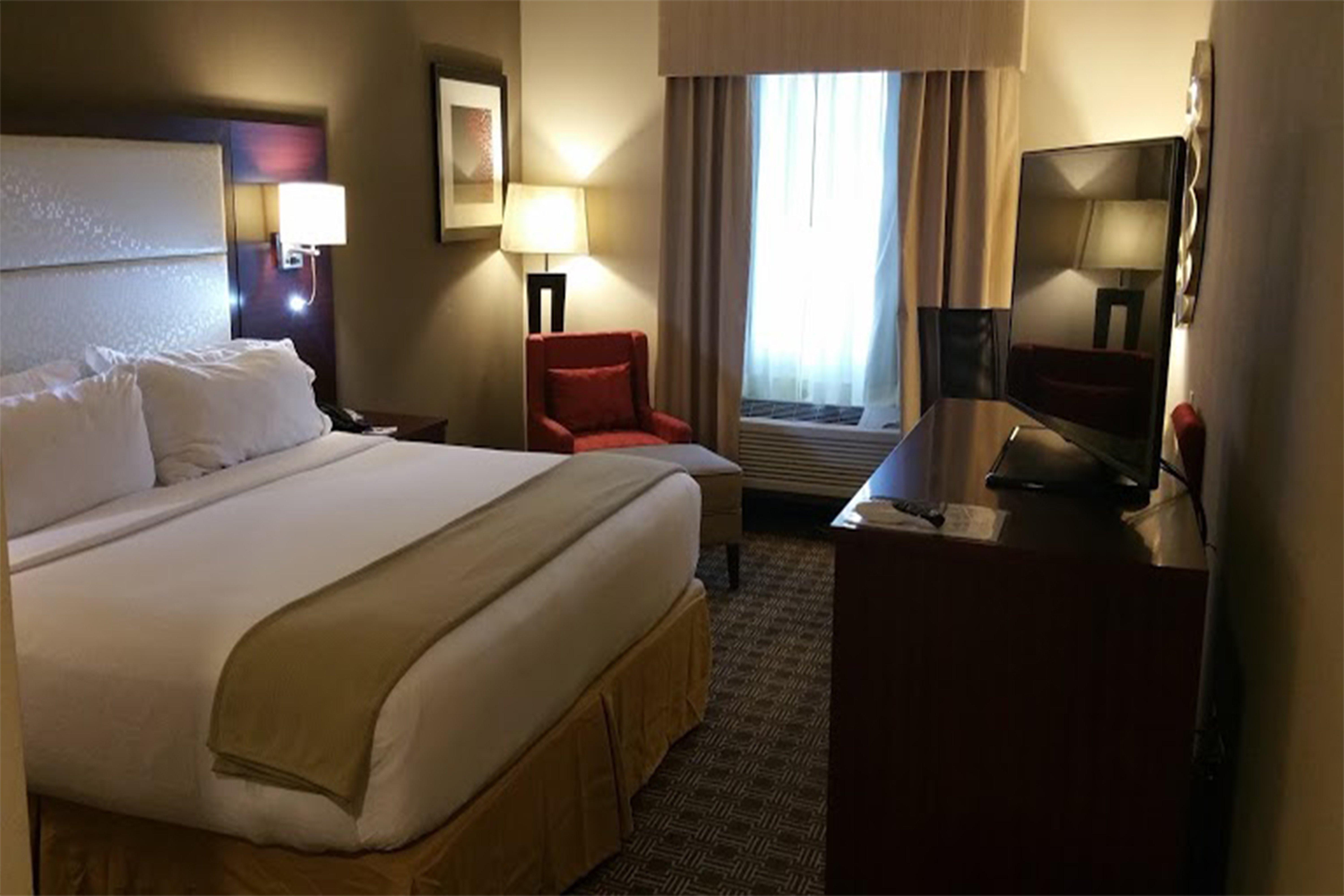 Holiday Inn Express & Suites Lantana By Ihg Екстериор снимка