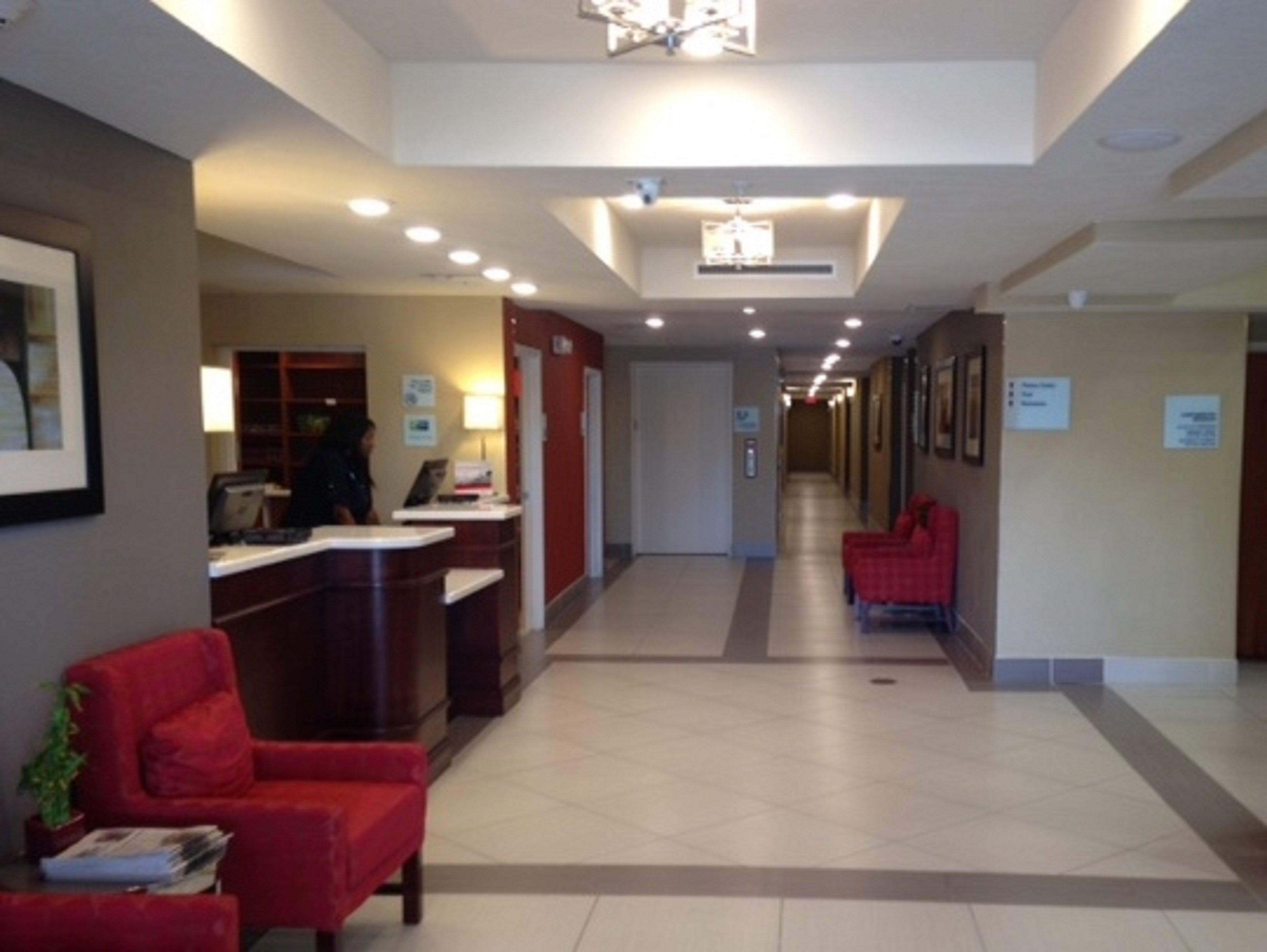 Holiday Inn Express & Suites Lantana By Ihg Екстериор снимка
