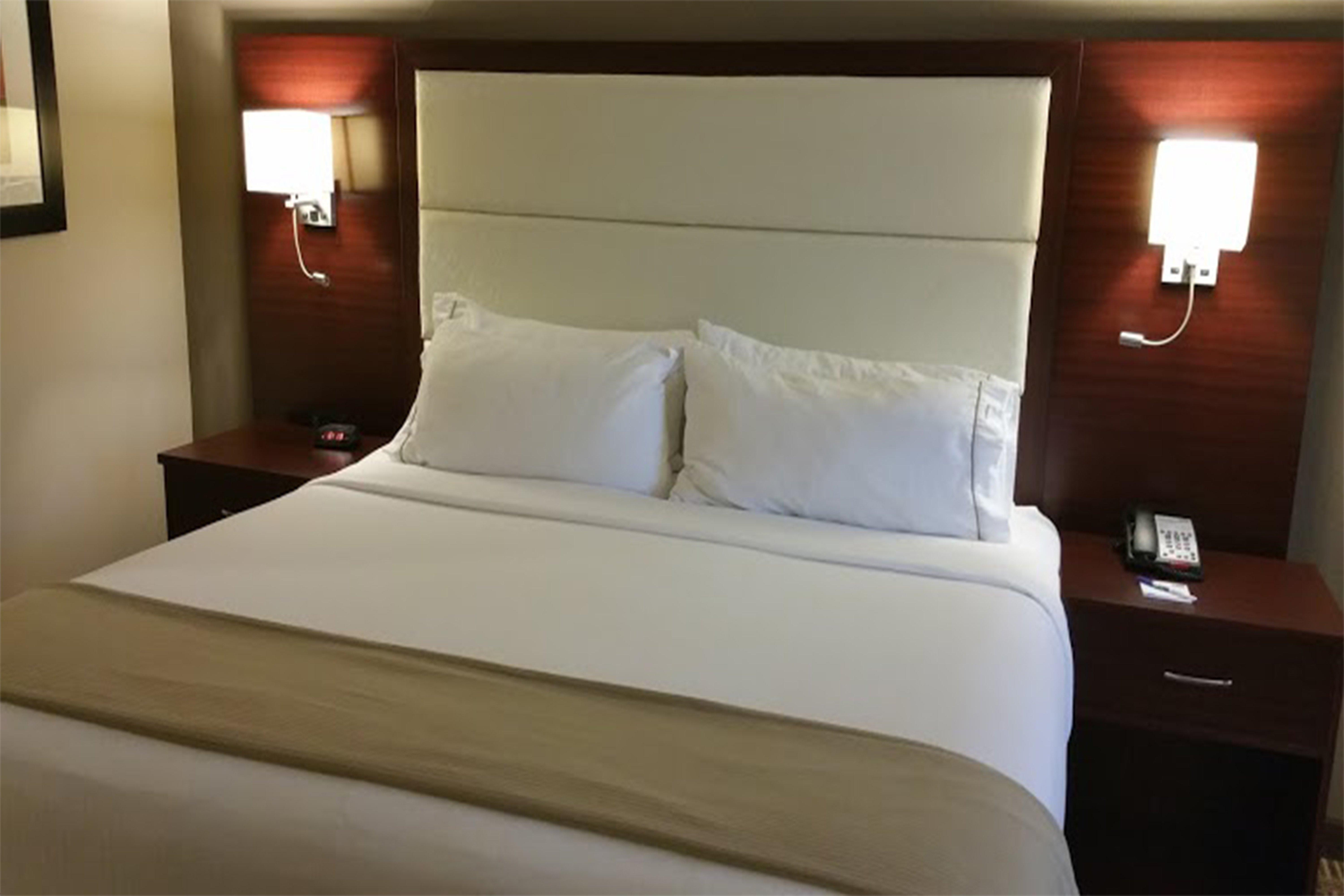 Holiday Inn Express & Suites Lantana By Ihg Екстериор снимка